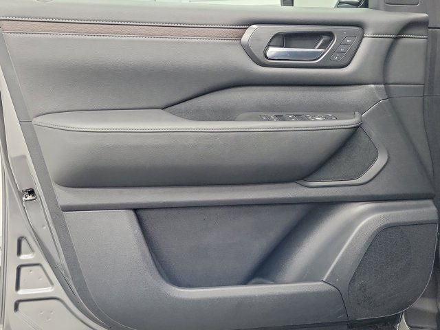 2025 Nissan Armada SL