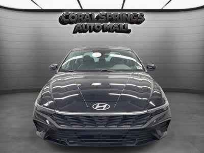 2025 Hyundai Elantra SE