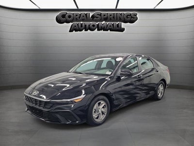 2025 Hyundai Elantra SE