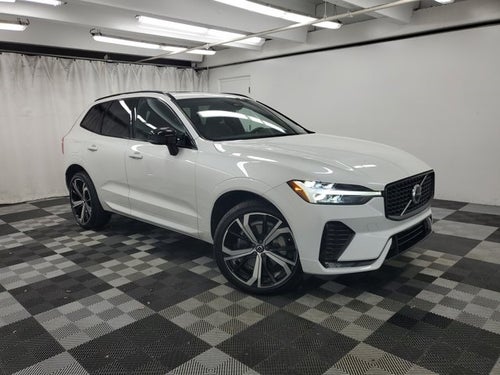 2022 Volvo XC60 B6 R-Design