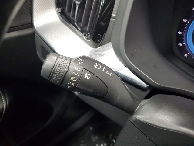 2022 Volvo XC60 B6 R-Design