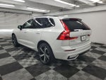 2022 Volvo XC60 B6 R-Design
