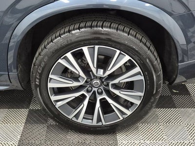 2022 Volvo XC90 T5 Momentum