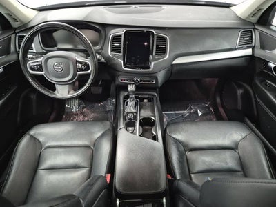 2022 Volvo XC90 T5 Momentum