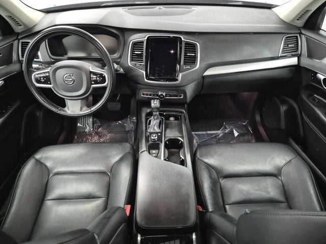2022 Volvo XC90 T5 Momentum