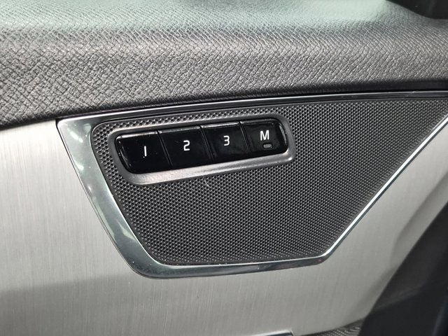2022 Volvo XC90 T5 Momentum