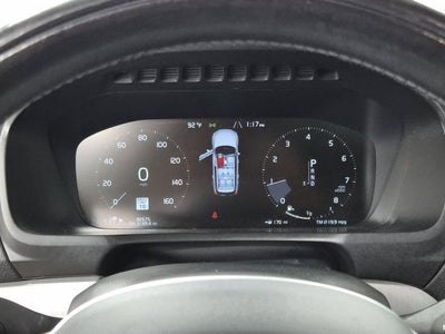 2022 Volvo XC90 T5 Momentum