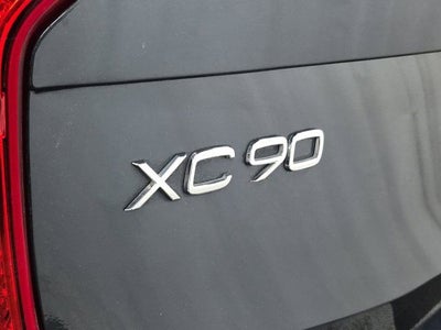 2022 Volvo XC90 T5 Momentum