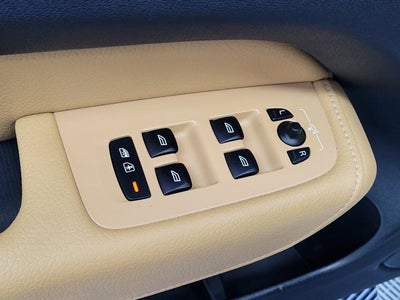 2018 Volvo XC60 T6 Momentum