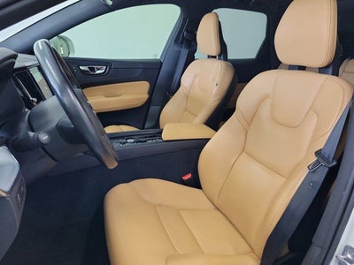2018 Volvo XC60 T6 Momentum