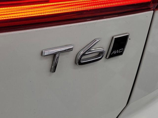 2018 Volvo XC60 T6 Momentum