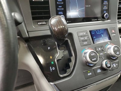 2018 Toyota Sienna XLE